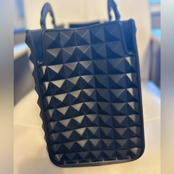 VALENTINO GARAVANI
La Troisieme Rubber Shopping. Brand new - Picture 6 of 6